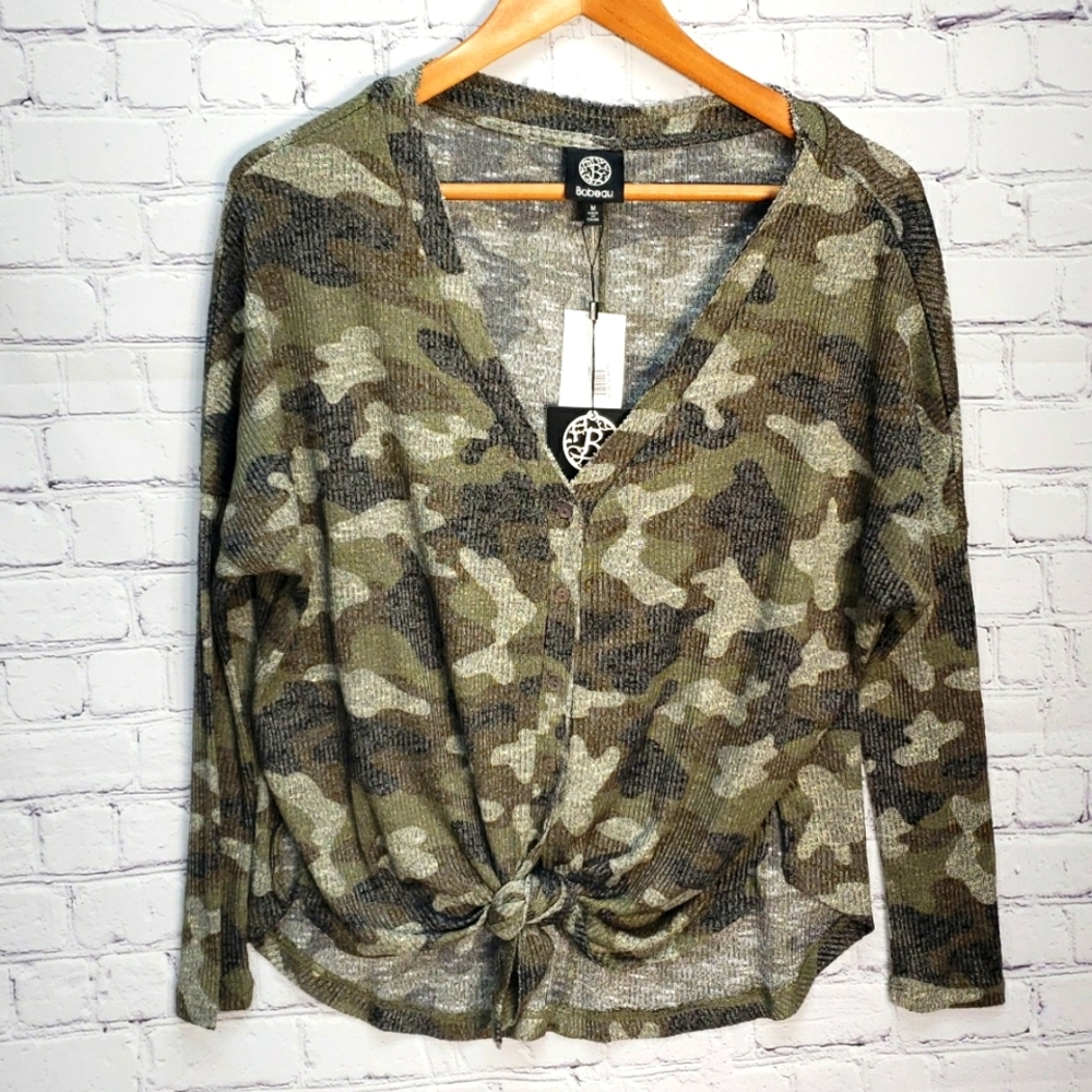 Bobeau Camo Front Tie Top Medium